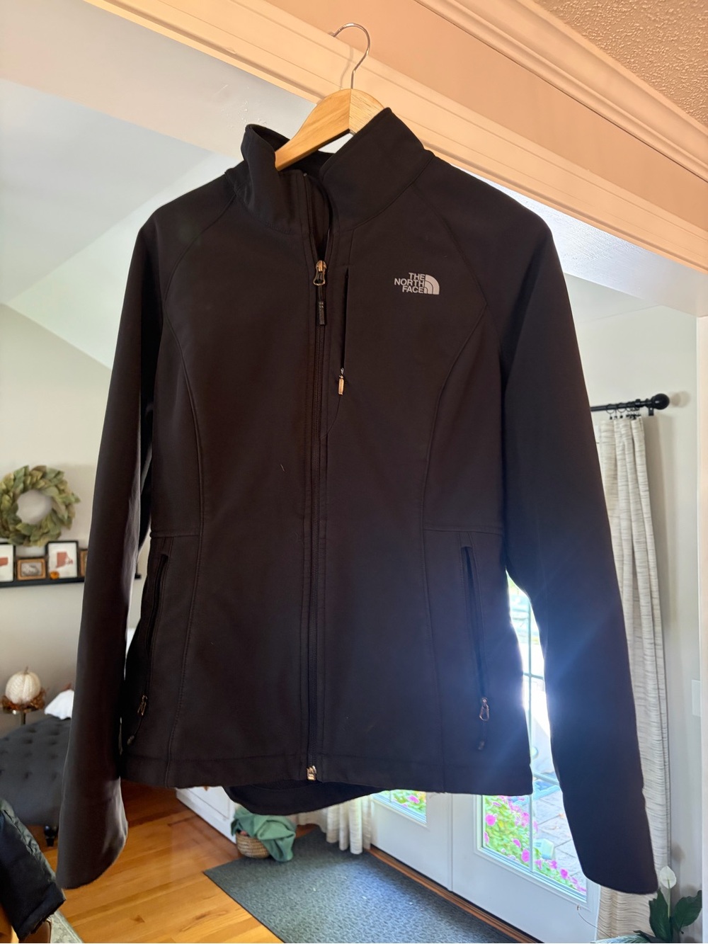 The North Face Women's Black Soft Shell Utility Jacket large